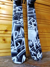 LYŽE VOLKL REVOLT JR PARK SKI 138CM --MODEL 2025--